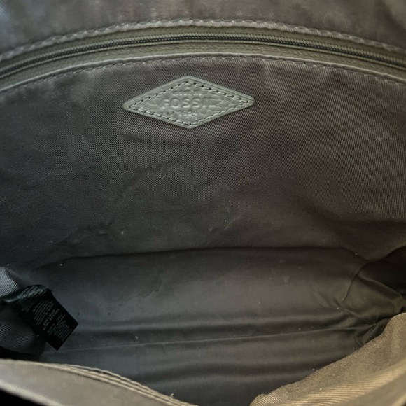 Fossil Crossbody - Picture 4 of 7